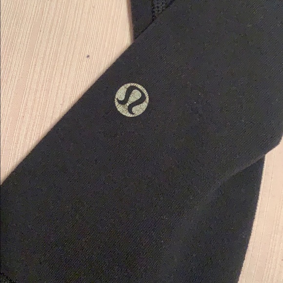 Lululemon yoga pants - Picture 4 of 7